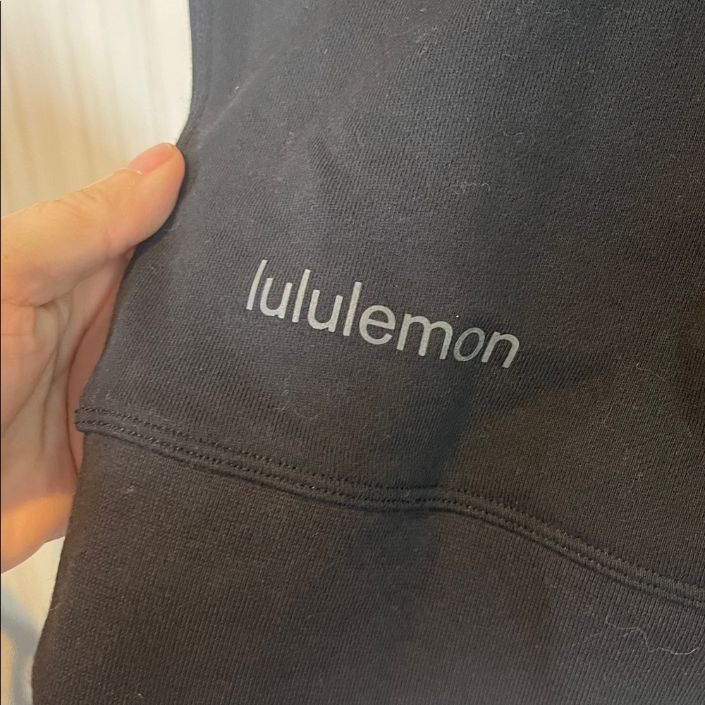 LULULEMON PRIDE SWEATSHIRT RAINBOW FACES RARE - Picture 4 of 4